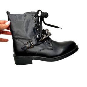 1130-DAY-VINE| Black Adelie Leather Combat Boot - Women